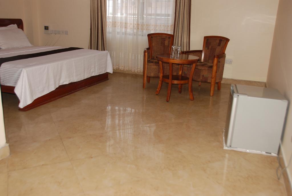 Silver Paradise Hotel Dar es Salaam Room photo